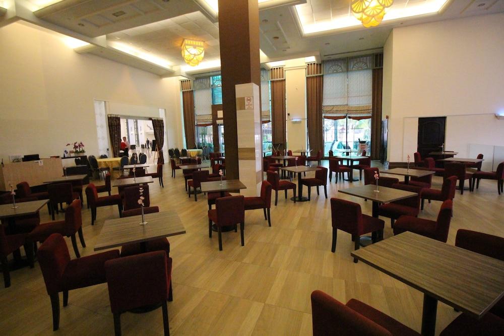 Grand Riverview Hotel Kota Bharu Exterior foto